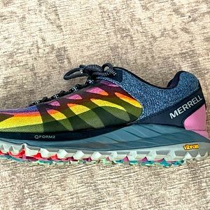 Merrell Trail Shoes Women’s size 8.5